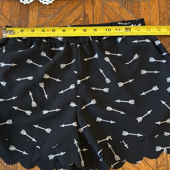 Anthropologie arrow shorts 🏹 - Picture 11 of 14